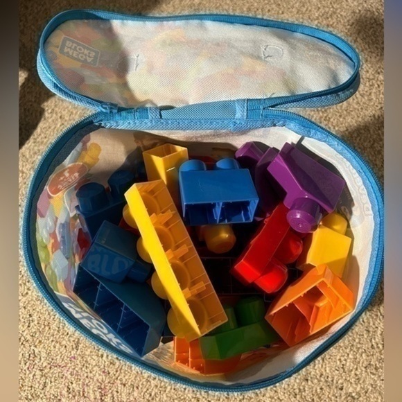 Full bag of Mega Blocks - Picture 2 of 2
